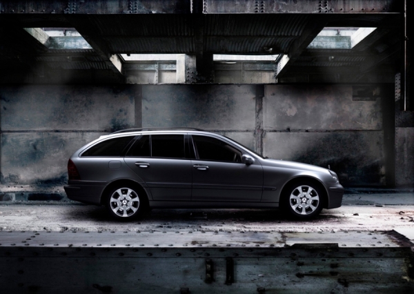 Photograph Bryan Traylor Mercedes on One Eyeland
